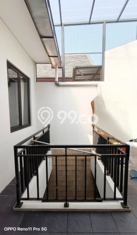 Rumah Elit LB 170m2 Siap Pakai Desain Elegan di Bintaro, Jakarta Selatan Rumah Elit LB 170m2 Siap Pakai Desain Elegan di Bintaro, Jakarta Selatan