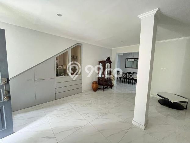 Dijual Rumah Luas Megah Dengan View Cantik di Bintaro, Tangerang Selatan Dijual Rumah Luas Megah Dengan View Cantik di Bintaro, Tangerang Selatan