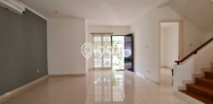 Rumah Luxury Modern Tanpa Renovasi di Bintaro Tangerang Selatan Rumah Luxury Modern Tanpa Renovasi di Bintaro Tangerang Selatan