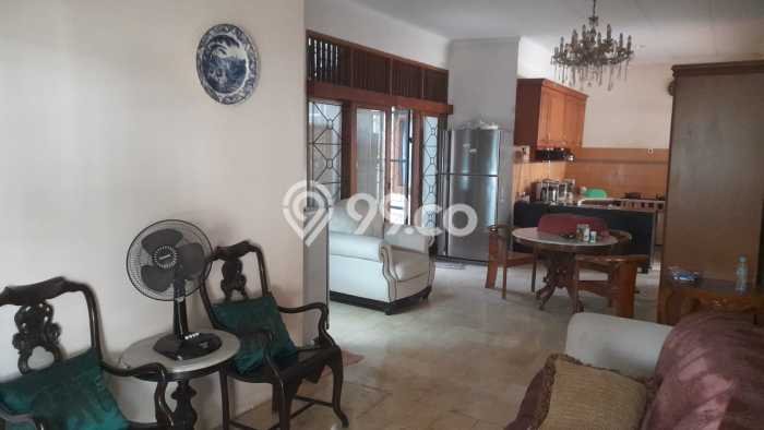 Rumah Mewah LB 95m2 Siap Huni Desain Elegan di Bintaro, Tangerang Selatan Rumah Mewah LB 95m2 Siap Huni Desain Elegan di Bintaro, Tangerang Selatan
