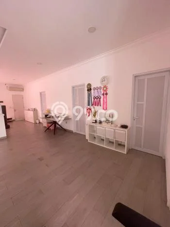 Rumah Eksklusif Dijual LT 300m2 di Pamulang, Tangerang Selatan Rumah Eksklusif Dijual LT 300m2 di Pamulang, Tangerang Selatan