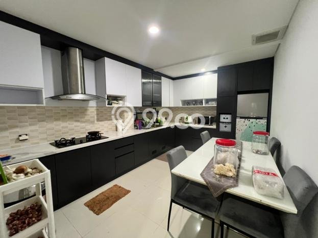 Jual Rumah Mewah Megah Dengan View Eksklusif di Bintaro, Tangerang Selatan Jual Rumah Mewah Megah Dengan View Eksklusif di Bintaro, Tangerang Selatan