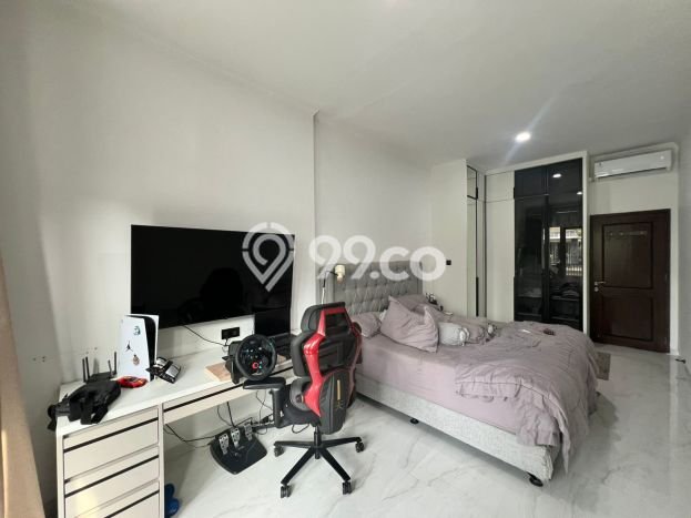 Jual Rumah Mewah Megah Dengan View Eksklusif di Bintaro, Tangerang Selatan Jual Rumah Mewah Megah Dengan View Eksklusif di Bintaro, Tangerang Selatan