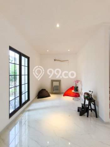 Jual Rumah Luas Elegan Dengan View Eksklusif di Bintaro, Tangerang Selatan Jual Rumah Luas Elegan Dengan View Eksklusif di Bintaro, Tangerang Selatan