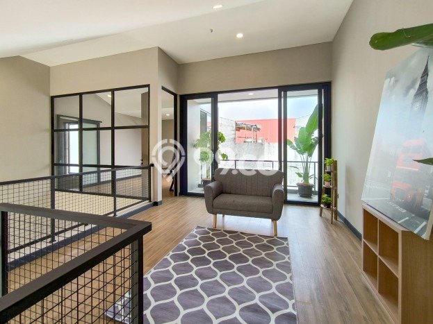 Rumah Elit Modern Tanpa Renovasi di BSD City Tangerang Rumah Elit Modern Tanpa Renovasi di BSD City Tangerang