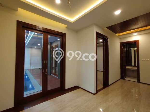 Jual Rumah Luas Megah Dengan View Cantik di Bintaro, Tangerang Selatan Jual Rumah Luas Megah Dengan View Cantik di Bintaro, Tangerang Selatan