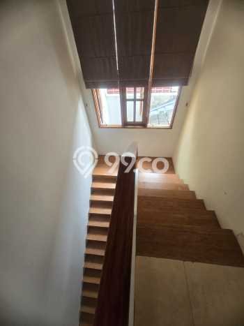 Dijual Rumah Mewah Elegan Dengan View Cantik di Bintaro, Tangerang Selatan Dijual Rumah Mewah Elegan Dengan View Cantik di Bintaro, Tangerang Selatan