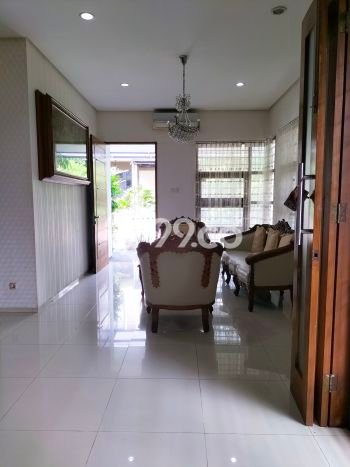 Siap Huni Hunian Elit 5 Kamar di Ciputat Dekat ke Mana Saja Siap Huni Hunian Elit 5 Kamar di Ciputat Dekat ke Mana Saja