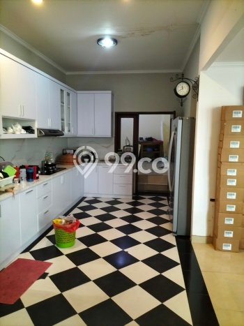 Jual Rumah Luas Megah Dengan View Eksklusif di Kemang, Jakarta Selatan Jual Rumah Luas Megah Dengan View Eksklusif di Kemang, Jakarta Selatan