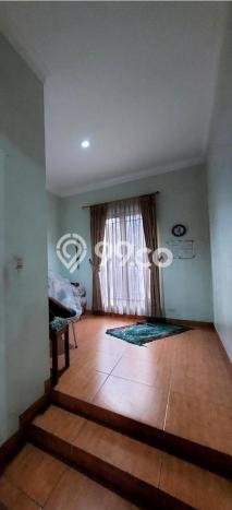 Hunian Mewah Siap Huni LT 274m2 di Serpong, Tangerang Selatan Hunian Mewah Siap Huni LT 274m2 di Serpong, Tangerang Selatan