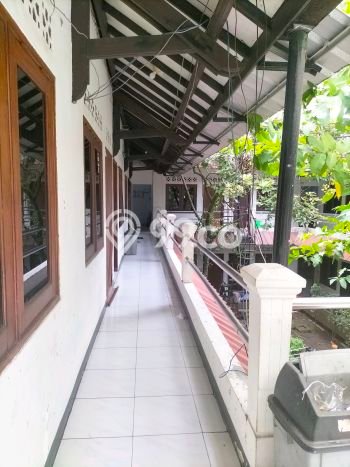 Rumah Elit LB 1048m2 Siap Pakai Desain Elegan di Buah Batu, Bandung Rumah Elit LB 1048m2 Siap Pakai Desain Elegan di Buah Batu, Bandung