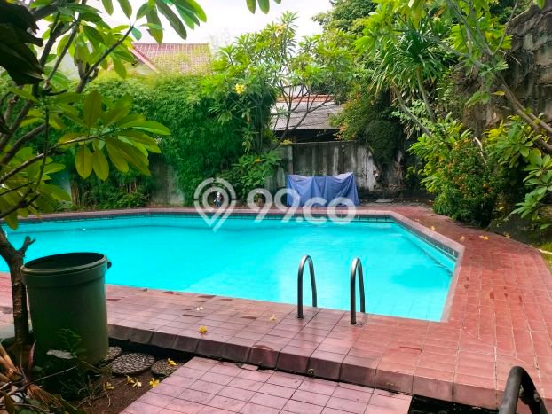 Jual Rumah Luas Elegan Dengan View Eksklusif di Kemang, Jakarta Selatan Jual Rumah Luas Elegan Dengan View Eksklusif di Kemang, Jakarta Selatan