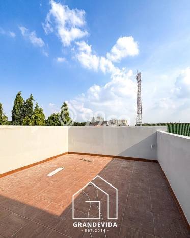 Hunian Mewah LB 500m2 Siap Pakai Desain Elegan di Lebak Bulus, Jakarta Selatan Hunian Mewah LB 500m2 Siap Pakai Desain Elegan di Lebak Bulus, Jakarta Selatan