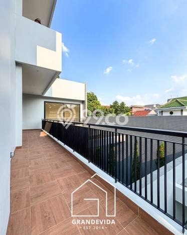 Hunian Mewah LB 500m2 Siap Pakai Desain Elegan di Lebak Bulus, Jakarta Selatan Hunian Mewah LB 500m2 Siap Pakai Desain Elegan di Lebak Bulus, Jakarta Selatan