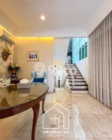 Jual Rumah Mewah Elegan Dengan View Eksklusif di Kemang, Jakarta Selatan Jual Rumah Mewah Elegan Dengan View Eksklusif di Kemang, Jakarta Selatan
