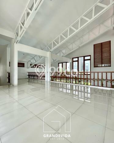 Jual Rumah Luas Elegan Dengan View Eksklusif di Pondok Indah, Jakarta Selatan Jual Rumah Luas Elegan Dengan View Eksklusif di Pondok Indah, Jakarta Selatan