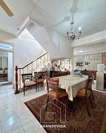 Rumah Luxury Modern Tanpa Renovasi di Pejaten Jakarta Selatan Rumah Luxury Modern Tanpa Renovasi di Pejaten Jakarta Selatan