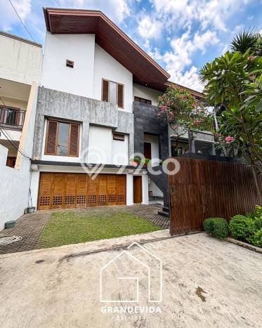 Rumah Elit Modern Siap Huni di Pondok Indah Jakarta Selatan Rumah Elit Modern Siap Huni di Pondok Indah Jakarta Selatan
