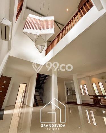 Rumah Elit Modern Siap Huni di Pondok Indah Jakarta Selatan Rumah Elit Modern Siap Huni di Pondok Indah Jakarta Selatan