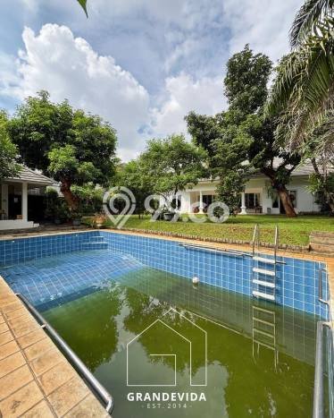 Ready to Use! Premium House LT 1100m2 Desain Elegan di Cipete Ready to Use! Premium House LT 1100m2 Desain Elegan di Cipete