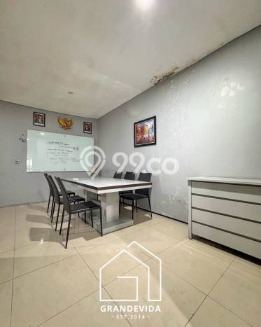 Ready to Use! Premium House LT 188m2 Desain Elegan di Permata Hijau Ready to Use! Premium House LT 188m2 Desain Elegan di Permata Hijau