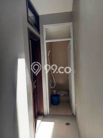 Disewakan! Rumah 3 Kamar Tidur &
3 Kamar Mandi di Pantai Indah Kapuk, Jakarta Utara Disewakan! Rumah 3 Kamar Tidur &
3 Kamar Mandi di Pantai Indah Kapuk, Jakarta Utara