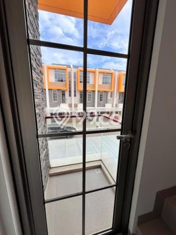 Disewakan! Rumah 3 Kamar Tidur &
3 Kamar Mandi di Pantai Indah Kapuk 2, Jakarta Utara Disewakan! Rumah 3 Kamar Tidur &
3 Kamar Mandi di Pantai Indah Kapuk 2, Jakarta Utara