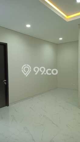 Rumah Elit LB 200m2 Siap Huni Desain Elegan di Citraland, Surabaya Rumah Elit LB 200m2 Siap Huni Desain Elegan di Citraland, Surabaya