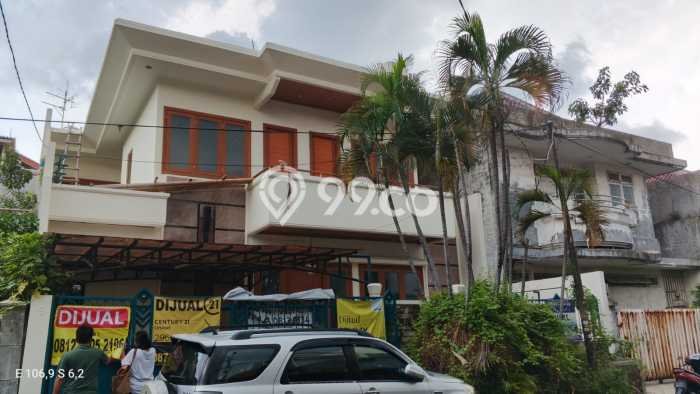 Jual Rumah Mewah Elegan Dengan View Cantik di Pulomas, Jakarta Timur Jual Rumah Mewah Elegan Dengan View Cantik di Pulomas, Jakarta Timur