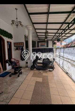 Rumah Mewah LB 344m2 Siap Pakai Desain Elegan di Slipi, Jakarta Barat Rumah Mewah LB 344m2 Siap Pakai Desain Elegan di Slipi, Jakarta Barat