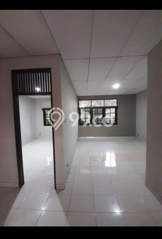 Rumah Mewah LB 400m2 Siap Pakai Desain Elegan di Bambu Apus, Jakarta Timur Rumah Mewah LB 400m2 Siap Pakai Desain Elegan di Bambu Apus, Jakarta Timur