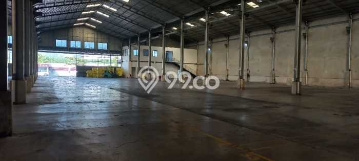 Unit Gudang Disewa Lokasi Purwakarta, Purwakarta Spesifikasi Luas Bangunan 6500m2 Unit Gudang Disewa Lokasi Purwakarta, Purwakarta Spesifikasi Luas Bangunan 6500m2