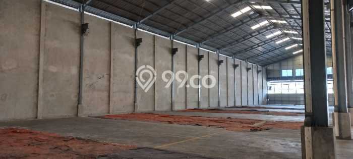 Unit Gudang Disewa Lokasi Purwakarta, Purwakarta Spesifikasi Luas Bangunan 6500m2 Unit Gudang Disewa Lokasi Purwakarta, Purwakarta Spesifikasi Luas Bangunan 6500m2