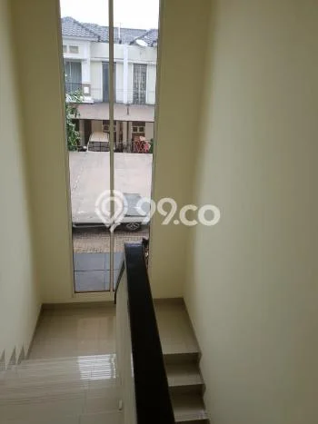 Disewakan! Rumah 3 Kamar Tidur &
2 Kamar Mandi di BSD Residence One, Tangerang Disewakan! Rumah 3 Kamar Tidur &
2 Kamar Mandi di BSD Residence One, Tangerang