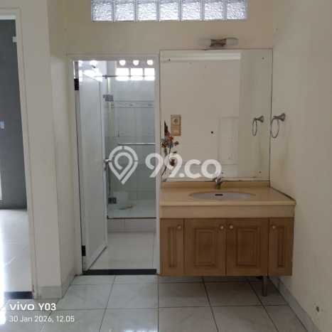 Siap Huni Hunian Elit 4 Kamar di Serpong Utara Dekat ke Mana Pun Siap Huni Hunian Elit 4 Kamar di Serpong Utara Dekat ke Mana Pun