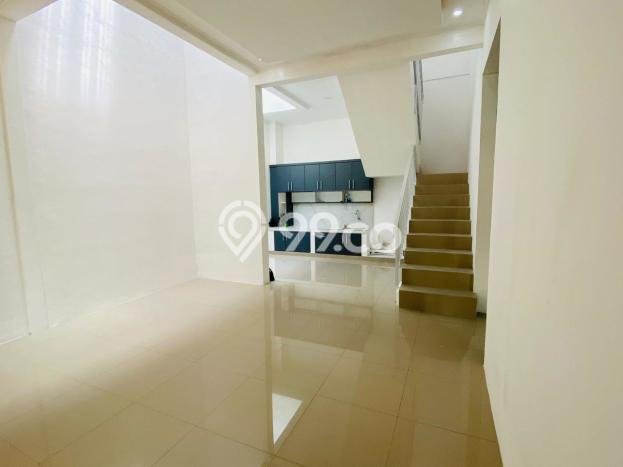 Jual Rumah Bagus Siap Huni LB 270m2 di Bojongsoang, Bandung Jual Rumah Bagus Siap Huni LB 270m2 di Bojongsoang, Bandung