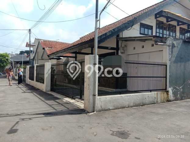 Jual Rumah Strategis Bagus Punya 4 KT di Regol Bandung SHM Jual Rumah Strategis Bagus Punya 4 KT di Regol Bandung SHM