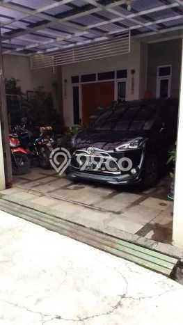 Rumah Lingkungan Asri di , Bandung, LT 152m2m² LB 272m2m² Rumah Lingkungan Asri di , Bandung, LT 152m2m² LB 272m2m²