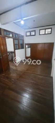 Jual Rumah Bagus Siap Huni LB 160m2 di Antapani, Bandung Jual Rumah Bagus Siap Huni LB 160m2 di Antapani, Bandung