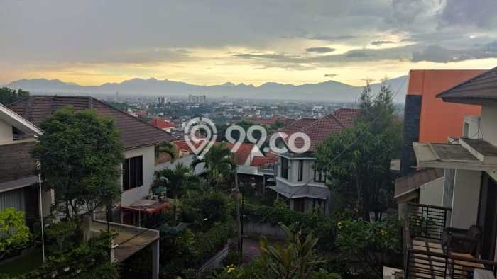 Dijual Hunian Rumah Terawat 4 KT di Cibeunying, Bandung Dijual Hunian Rumah Terawat 4 KT di Cibeunying, Bandung