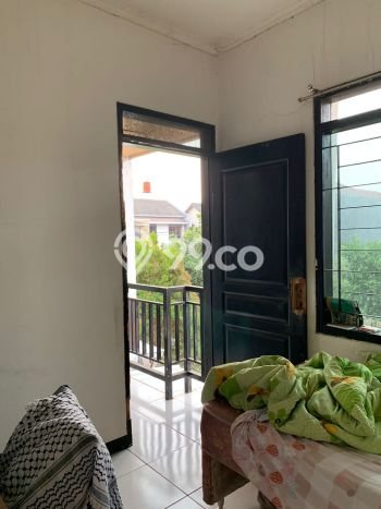 Jual Rumah Strategis Bagus Punya 4 KT di Kiaracondong Bandung - Jual Rumah Strategis Bagus Punya 4 KT di Kiaracondong Bandung -