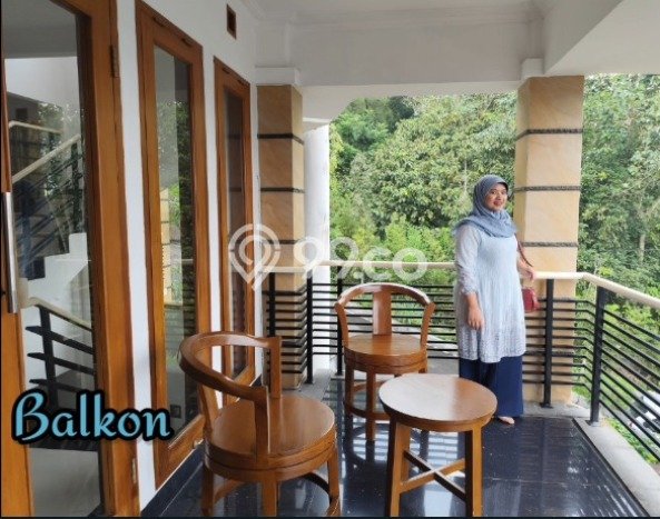 LOKASI STRATEGIS! Rumah kawasan Coblong, Dekat Stasiun, 7 KM, Luas 241m2m² Bangunan 485m2m² LOKASI STRATEGIS! Rumah kawasan Coblong, Dekat Stasiun, 7 KM, Luas 241m2m² Bangunan 485m2m²