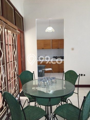 Vila Kawasan Cileunyi, Dimensi 235m², Lingkungan Asri untuk tempat tinggal Vila Kawasan Cileunyi, Dimensi 235m², Lingkungan Asri untuk tempat tinggal