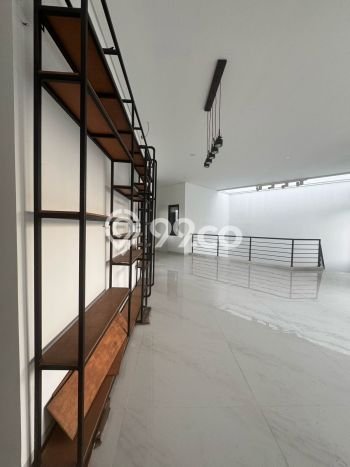Rumah Luxury Modern Siap Huni di Alam Sutera Tangerang Rumah Luxury Modern Siap Huni di Alam Sutera Tangerang