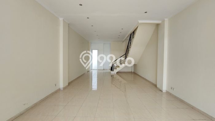 Ruko Disewakan Cepat di Serpong Utara Tangerang Selatan LB 270m2 Ruko Disewakan Cepat di Serpong Utara Tangerang Selatan LB 270m2
