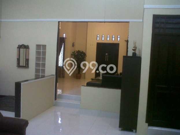 Hunian Cantik Modern Lb 200m2 di Ciputat, Tangerang Selatan Hunian Cantik Modern Lb 200m2 di Ciputat, Tangerang Selatan
