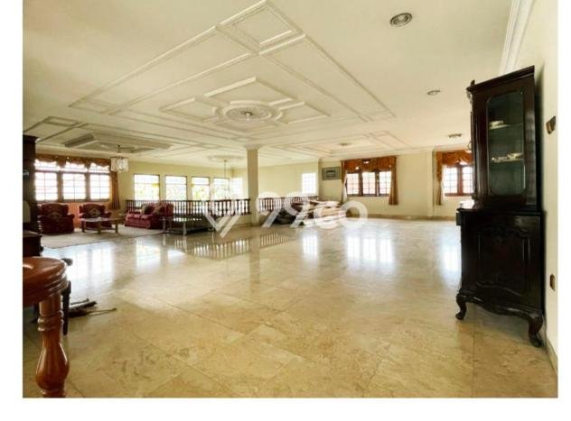Ready to Use! Premium House LT 997m2 Desain Elegan di Ciateul Ready to Use! Premium House LT 997m2 Desain Elegan di Ciateul