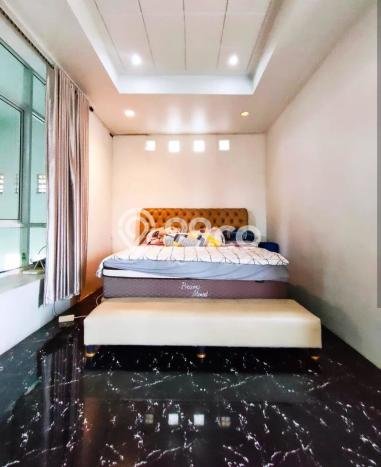 Rumah Mewah LB 400m2 Siap Huni Desain Elegan di Cibubur, Jakarta Timur Rumah Mewah LB 400m2 Siap Huni Desain Elegan di Cibubur, Jakarta Timur