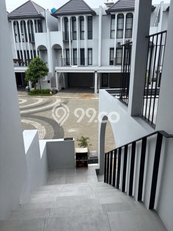 RECOMMENDED! Rumah di BSD Green Wich, 5 KT, Lokasi Strategis, LT 98m² LB 165m² RECOMMENDED! Rumah di BSD Green Wich, 5 KT, Lokasi Strategis, LT 98m² LB 165m²