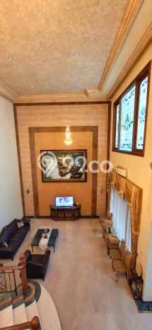 Hunian Mewah LB 800m2 Siap Pakai Desain Elegan di Puri Indah, Jakarta Barat Hunian Mewah LB 800m2 Siap Pakai Desain Elegan di Puri Indah, Jakarta Barat